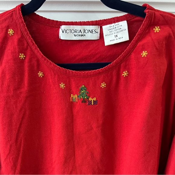 Victoria Jones Woman vintage 1X cotton red Holiday long sleeve embroidered top - Picture 3 of 4